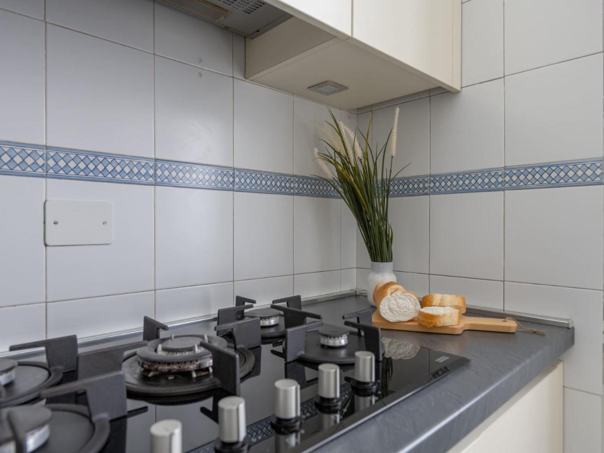 The Best Rent - Gorgeous Two-Bedroom Apartment In Porta Nuova District Milan Bagian luar foto